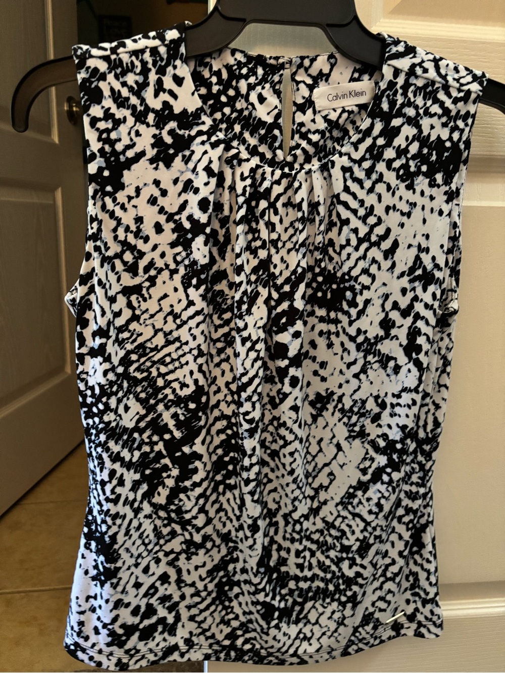 Calvin Klein Black & White Abstract Print Tank